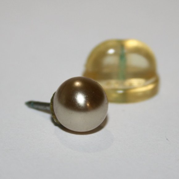 🤍 Vintage Pearl Tie / Lapel Pin · ⅜" 🤍 - Picture 1 of 4